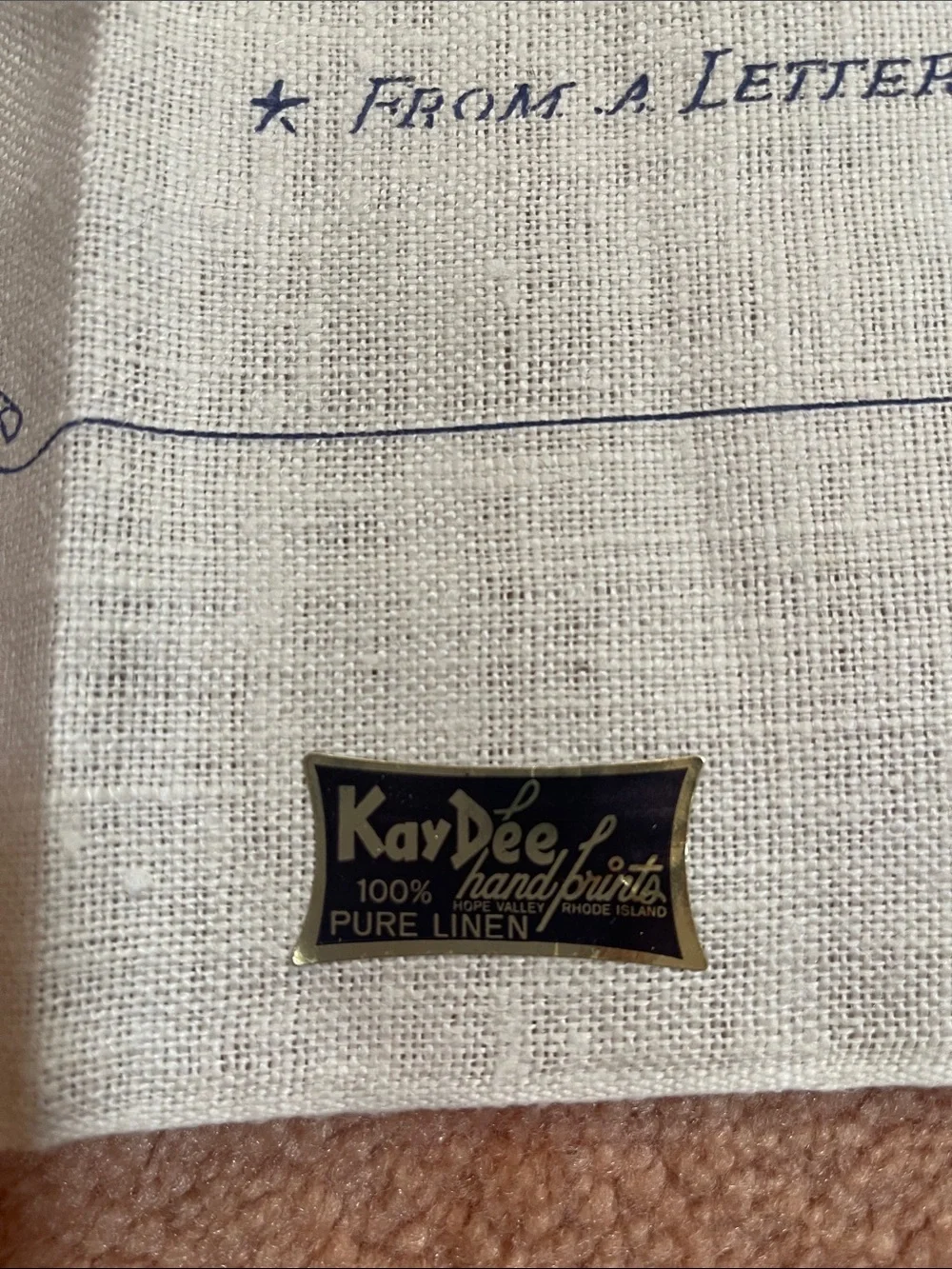 Printed Linen-Blend Table Runner in Cream with Cat Motif new